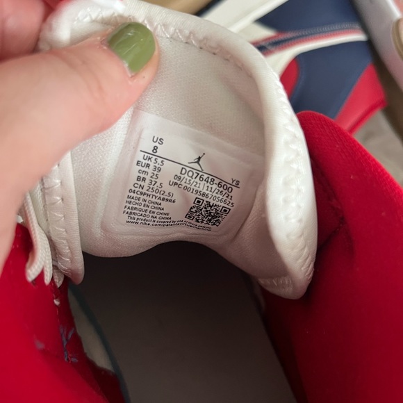 Air Jordan 1 mid SE - Picture 3 of 6